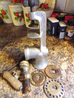 VINTAGE MANUAL MEAT GRINDER with DISCS